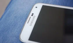 Big Screen Incredible Smartphones